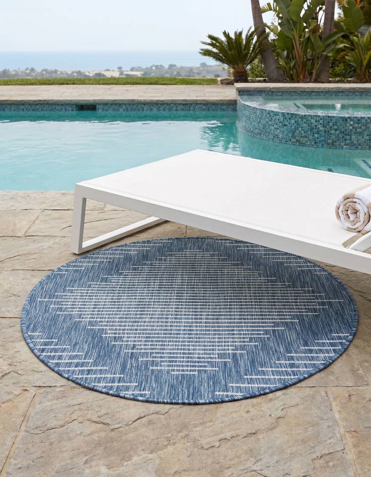 Detail image of 3' x 3' Easy-Clean Modern Indoor / Outdoor Round Rug