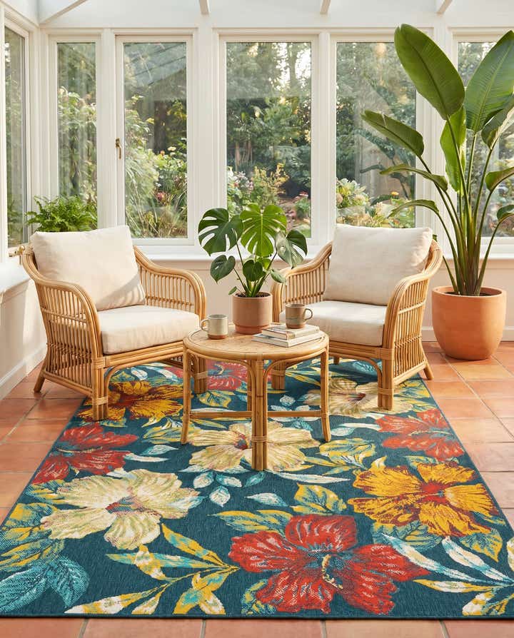5' 3 x 8' Easy-Clean Coastal Indoor / Outdoor Rug