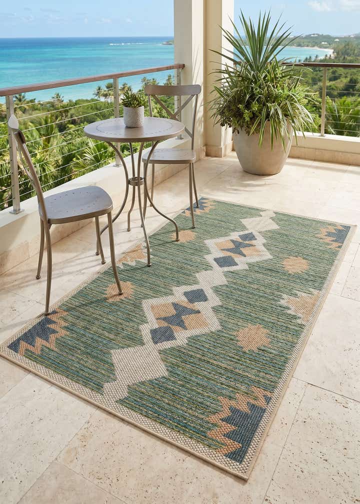 3' 1 x 5' 1 Easy-Clean Baja Indoor / Outdoor Rug