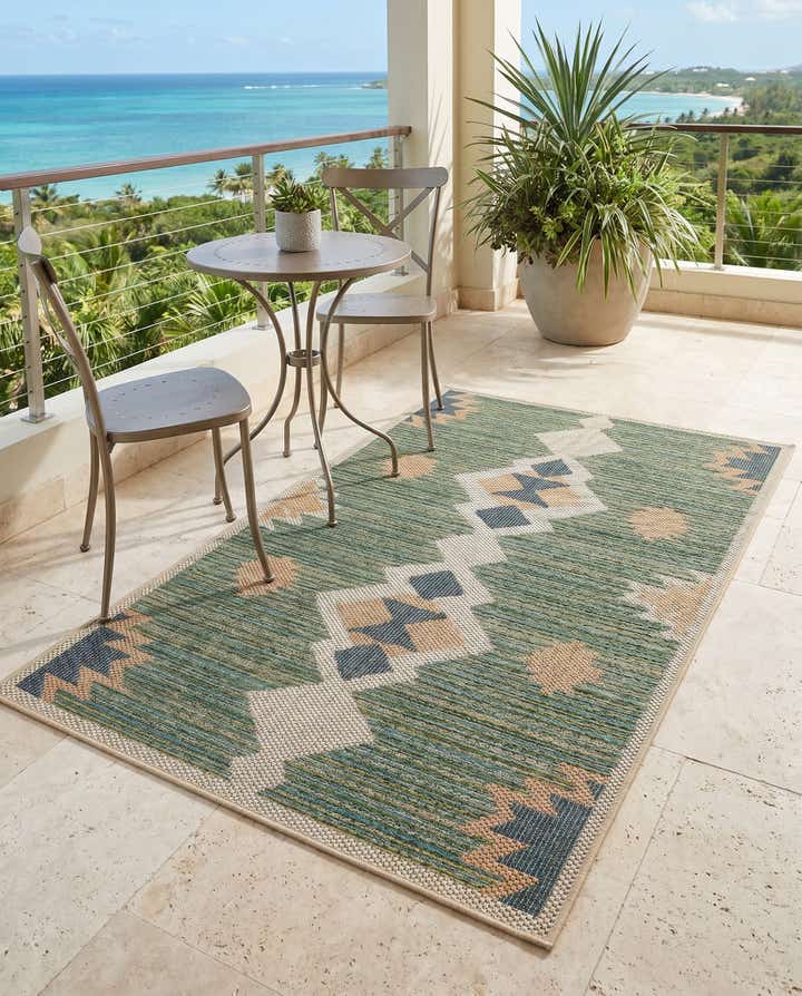 3' 1 x 5' 1 Easy-Clean Baja Indoor / Outdoor Rug