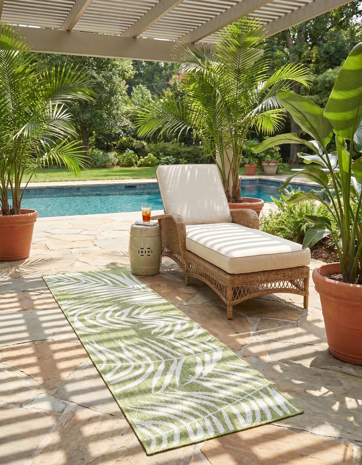 Detail image of 2' x 6' Easy-Clean Botanical Indoor / Outdoor Runner Rug