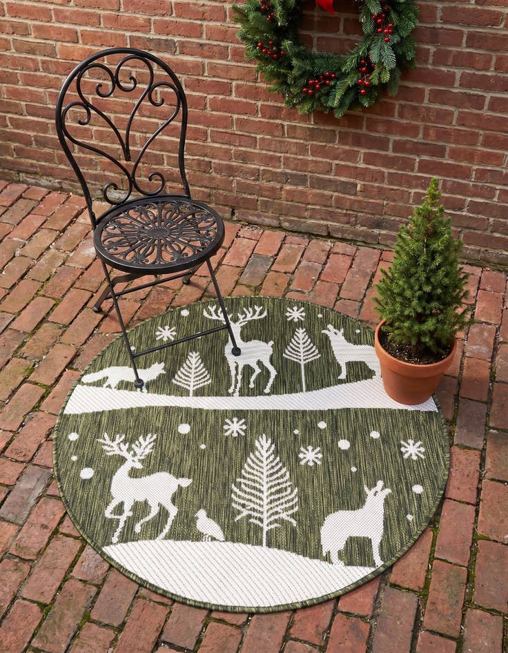Detail image of 3' x 3' Easy-Clean Holiday Indoor / Outdoor Round Rug