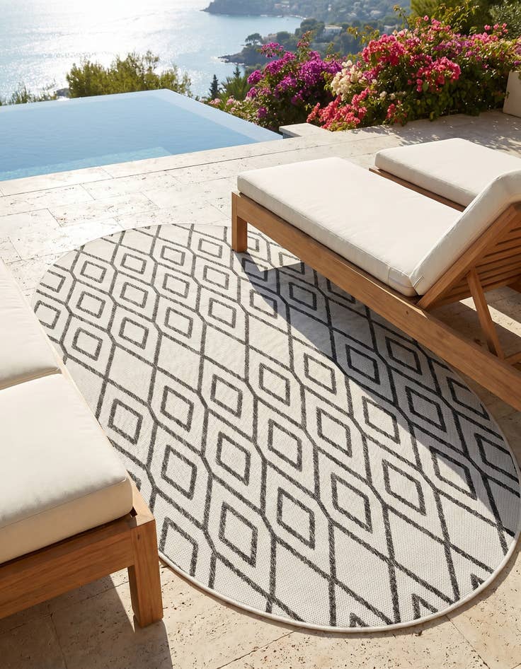 Detail image of 5' 3 x 8' Easy-Clean Jill Zarin Turks and Caicos Indoor / Outdoor Oval Rug