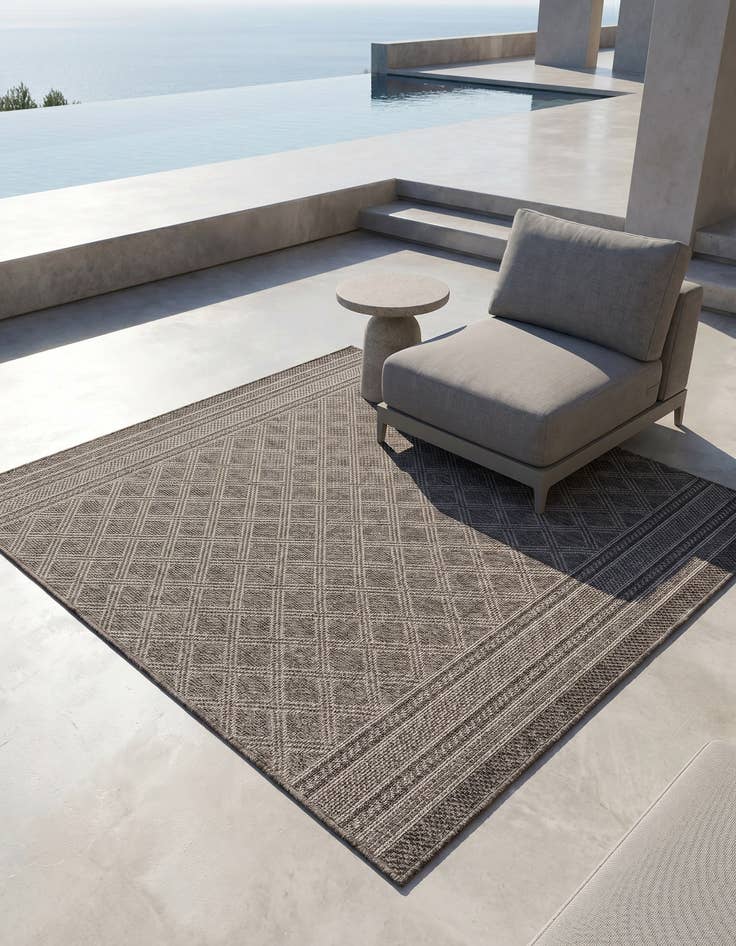 Detail image of 5' 1 x 5' 1 Easy-Clean Trellis Indoor / Outdoor Square Rug