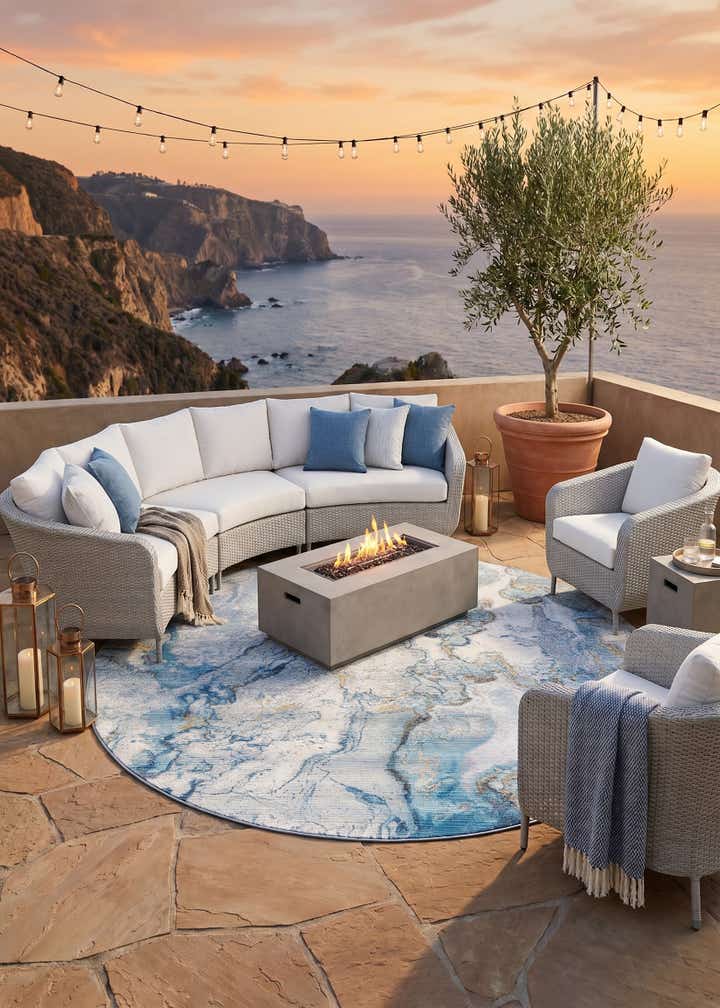 7' 10 x 7' 10 Easy-Clean Modern Indoor / Outdoor Round Rug