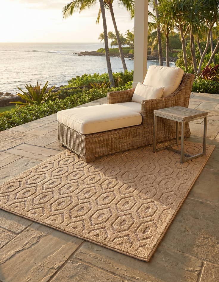 Detail image of 4' x 6' Easy-Clean Trellis Textured Indoor / Outdoor Rug