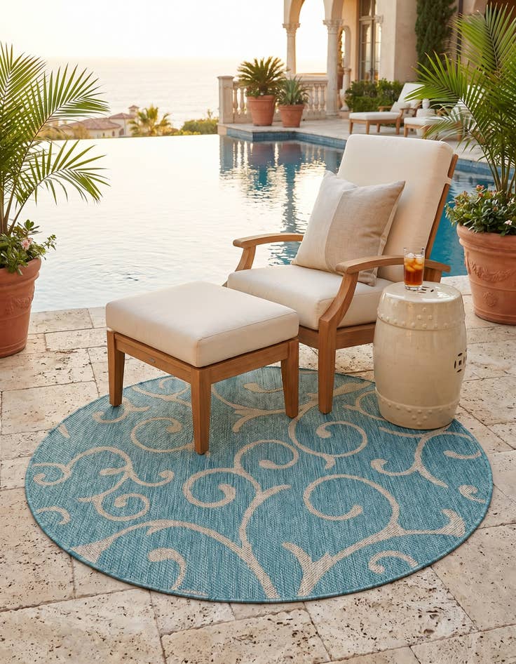 Detail image of 4' x 4' Easy-Clean Botanical Indoor / Outdoor Round Rug