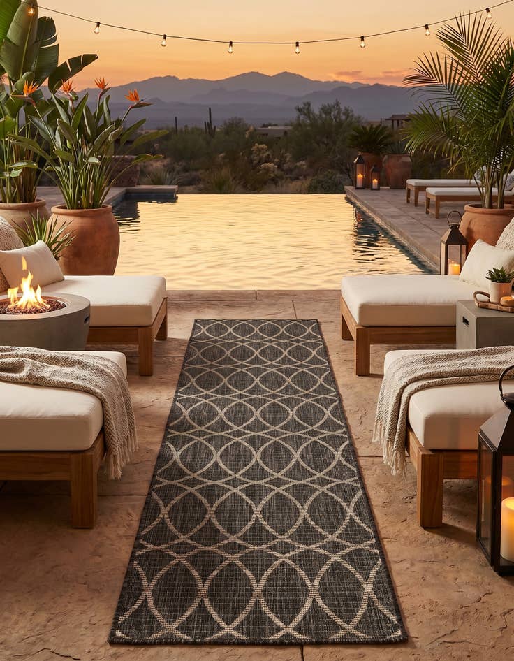 Detail image of 2' x 6' Easy-Clean Lattice Indoor / Outdoor Runner Rug