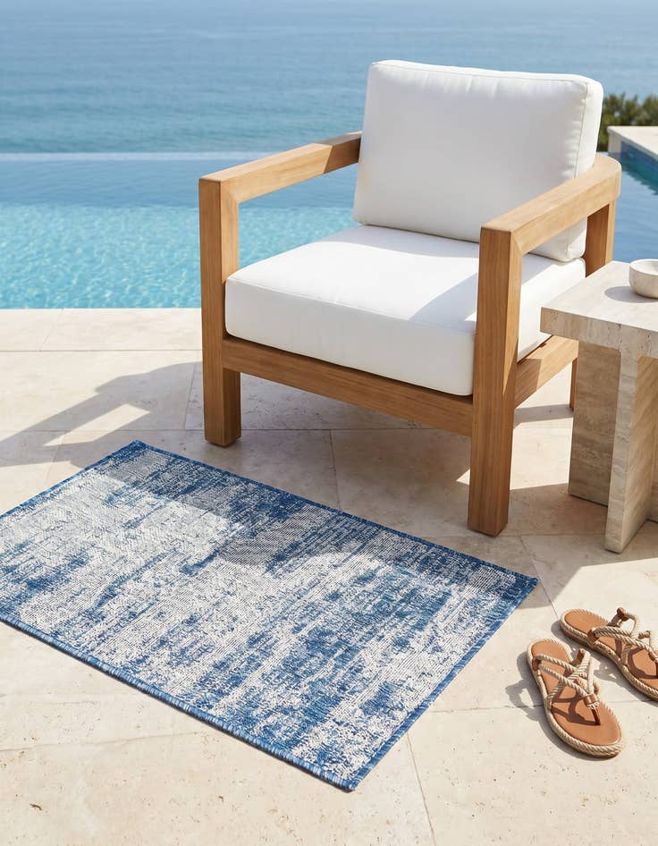 Detail image of 2' x 3' Easy-Clean Modern Indoor / Outdoor Rug