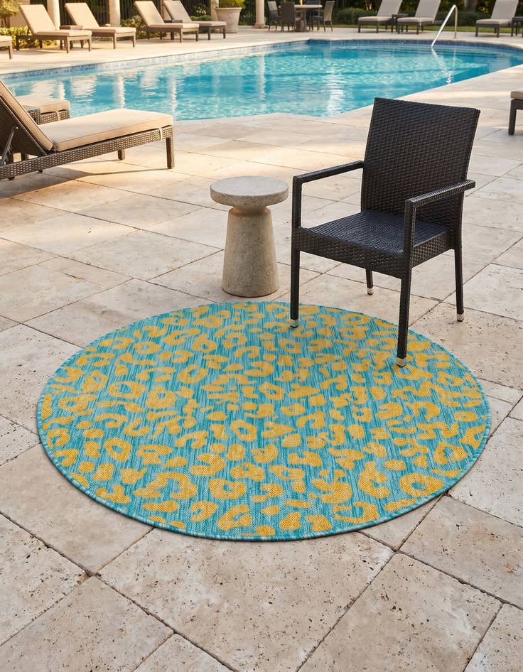 Detail image of 4' x 4' Easy-Clean Safari Indoor / Outdoor Round Rug