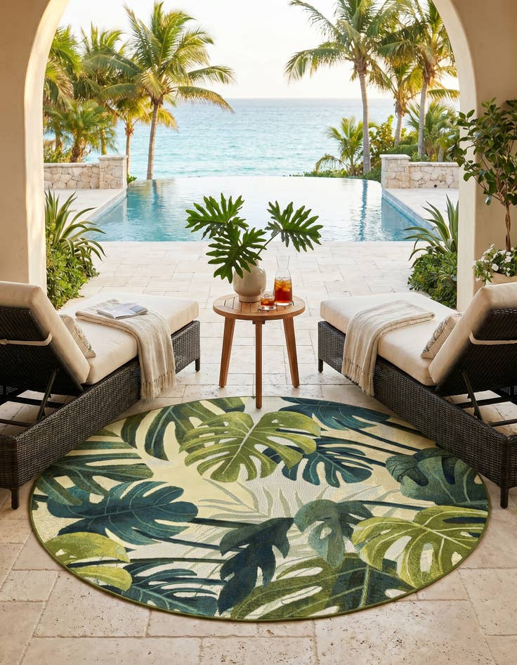 Detail image of 5' x 5' Easy-Clean Botanical Indoor / Outdoor Round Rug