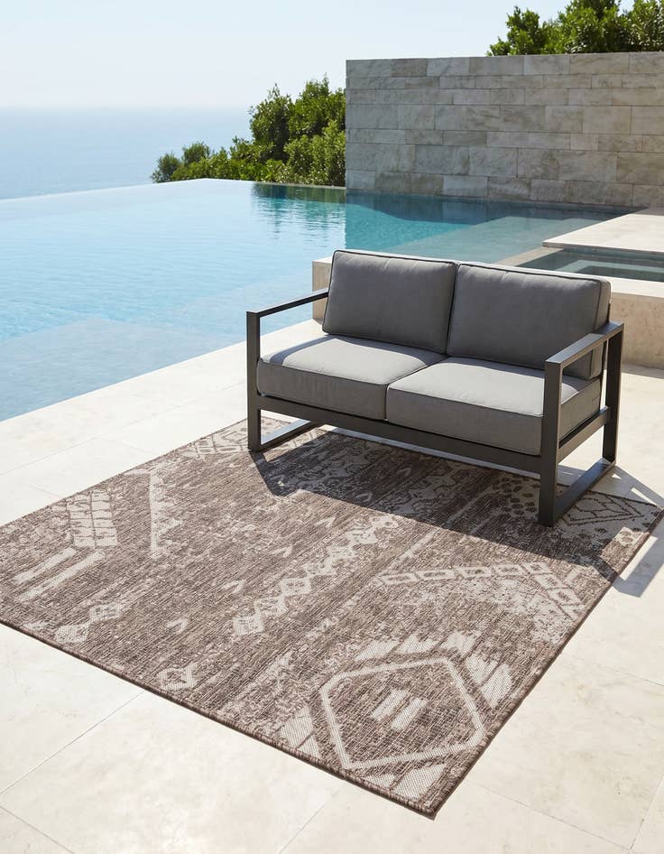 Detail image of 5' 3 x 5' 3 Easy-Clean Bohemian Indoor / Outdoor Square Rug