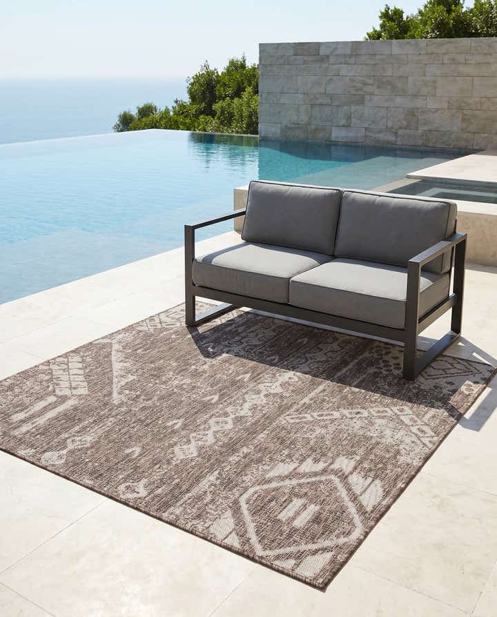 5' 3 x 5' 3 Easy-Clean Bohemian Indoor / Outdoor Square Rug