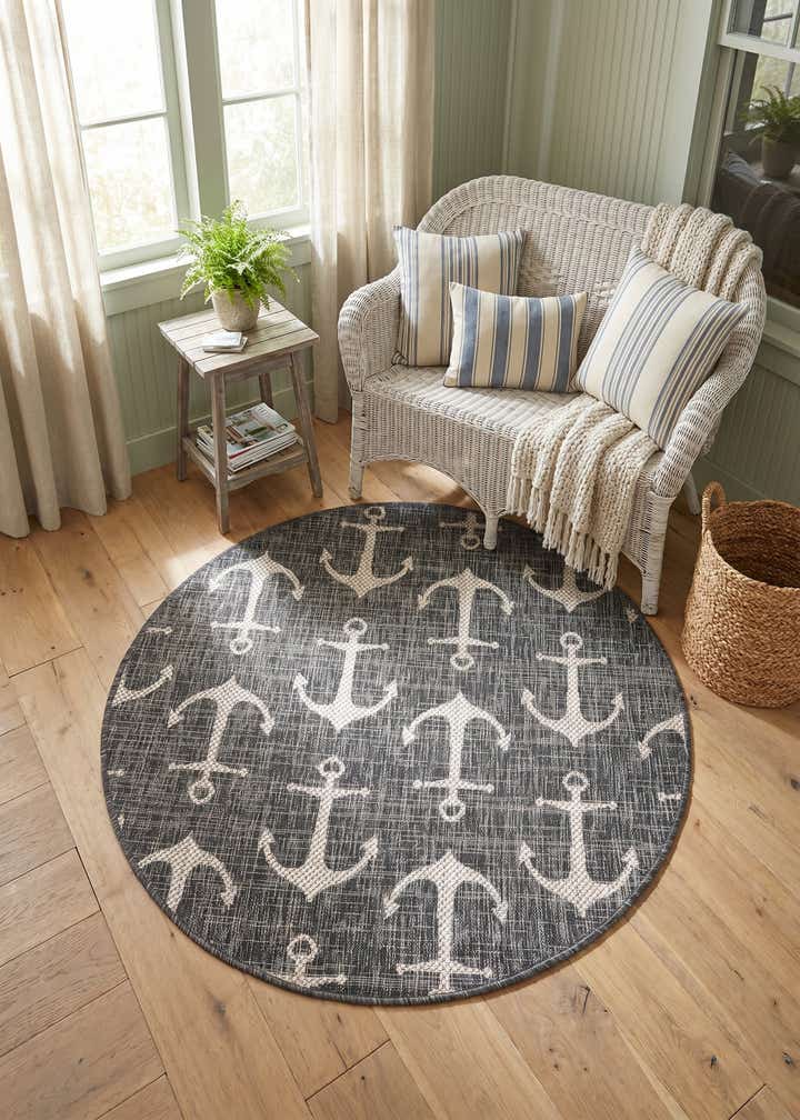 4' x 4' Easy-Clean Coastal Indoor / Outdoor Round Rug