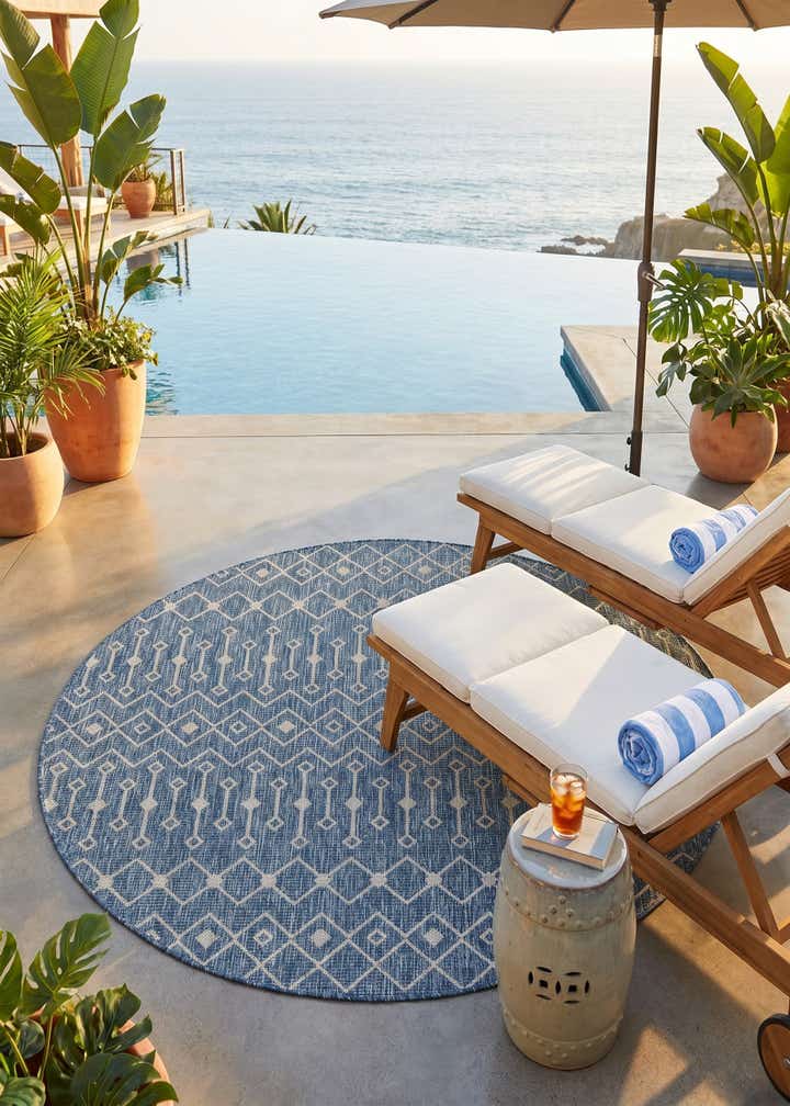 6' x 6' Easy-Clean Trellis Indoor / Outdoor Round Rug
