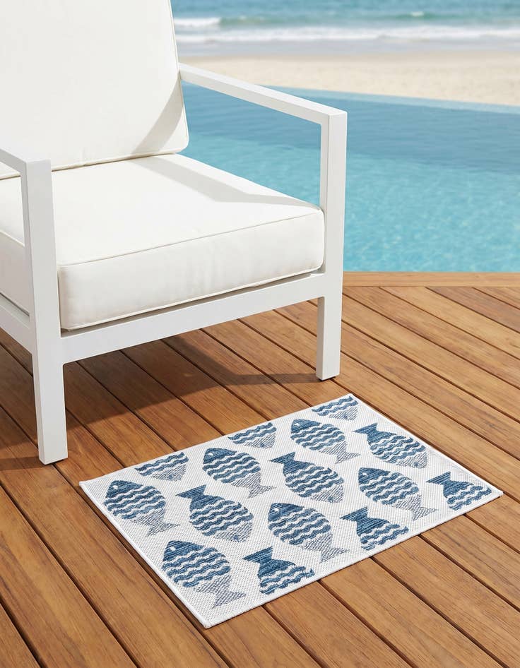 Detail image of 2' x 3' Easy-Clean Coastal Indoor / Outdoor Rug