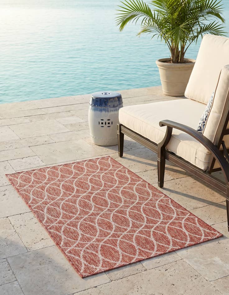 Detail image of 3' x 5' 3 Easy-Clean Lattice Indoor / Outdoor Rug