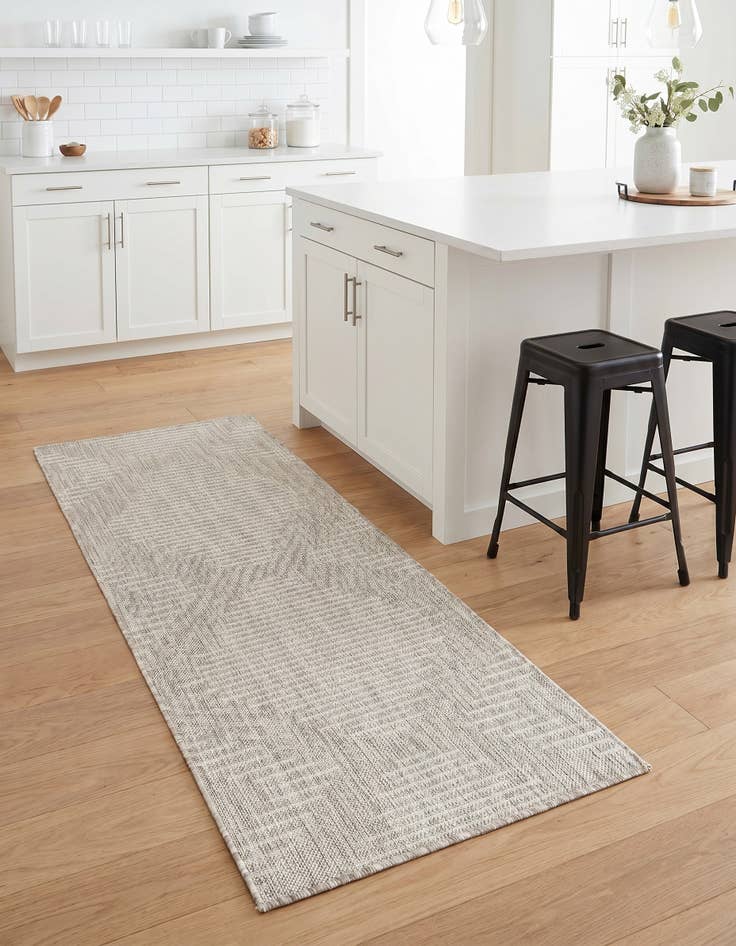 Detail image of 2' x 5' 3 Easy-Clean Modern Indoor / Outdoor Runner Rug
