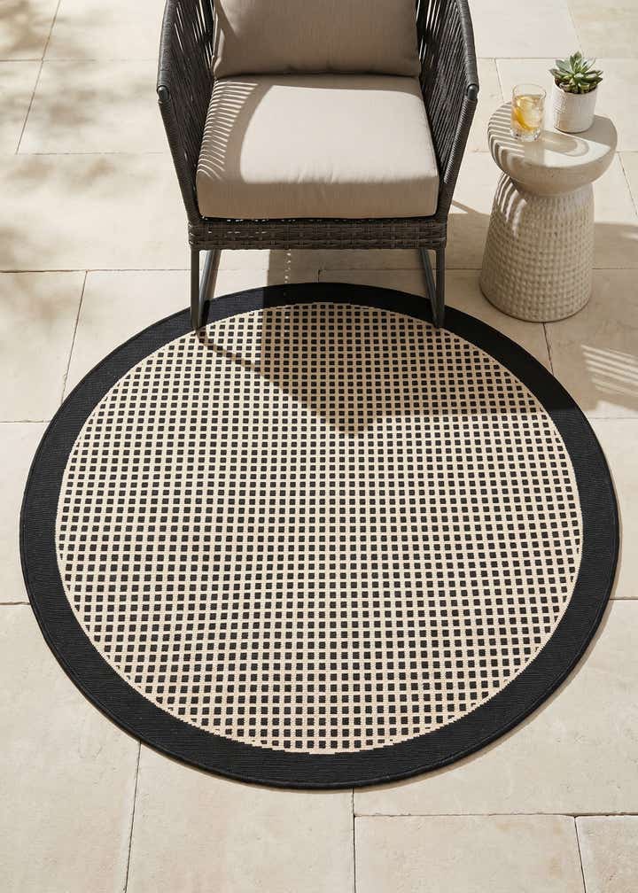 3' x 3' Easy-Clean Border Indoor / Outdoor Round Rug