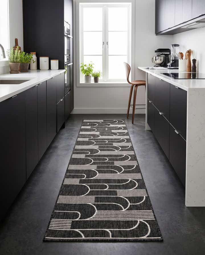 2' 7 x 12' Easy-Clean Modern Indoor / Outdoor Runner Rug