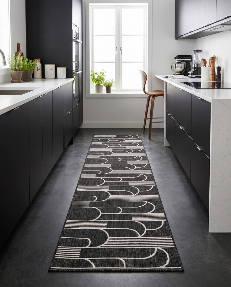 Detail image of 2' 7 x 12' Easy-Clean Modern Indoor / Outdoor Runner Rug