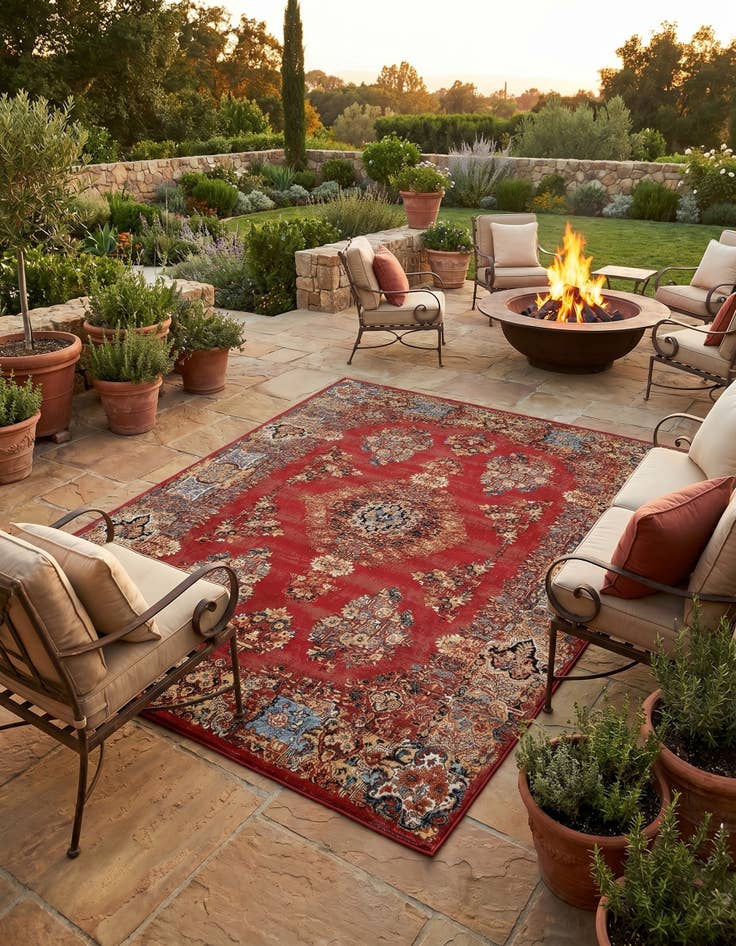 Detail image of 9' x 12' Easy-Clean Traditional Indoor / Outdoor Rug