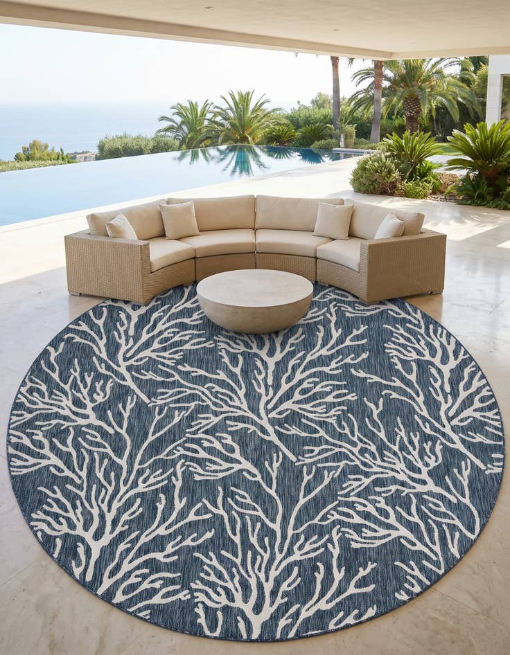 Detail image of 10' x 10' Easy-Clean Coastal Indoor / Outdoor Round Rug