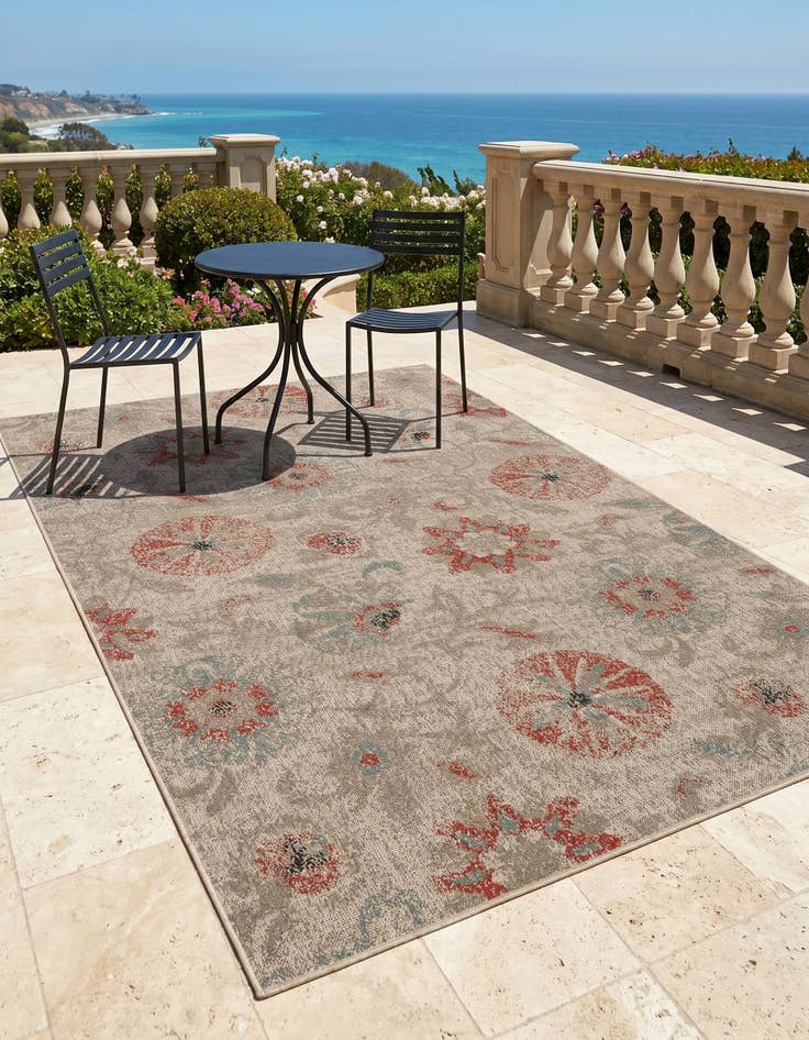 Detail image of 6' x 9' Easy-Clean Botanical Indoor / Outdoor Rug