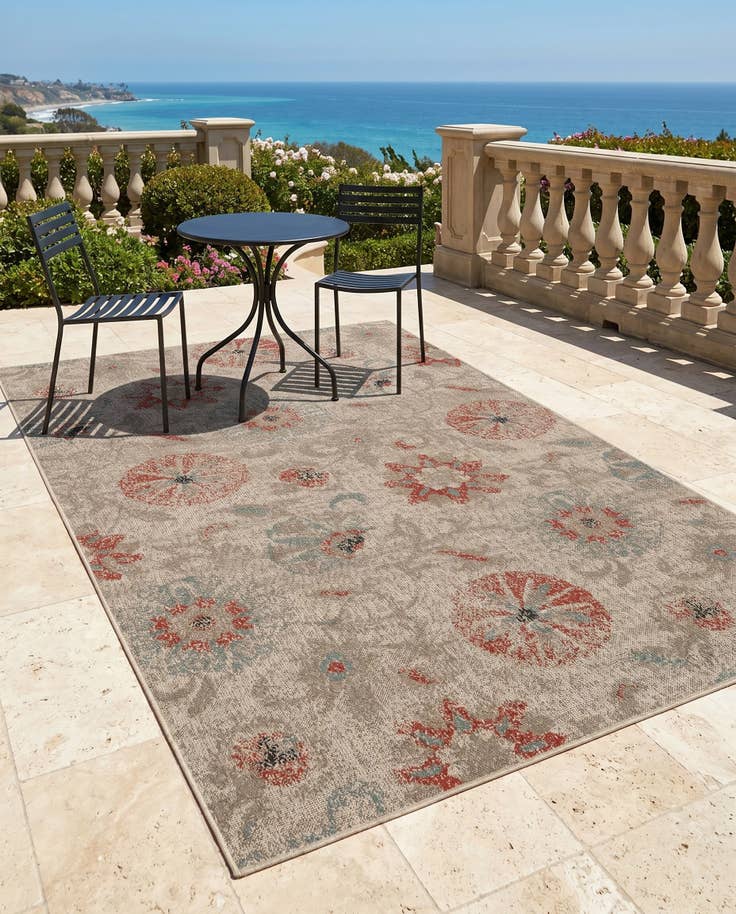 Detail image of 6' x 9' Easy-Clean Botanical Indoor / Outdoor Rug