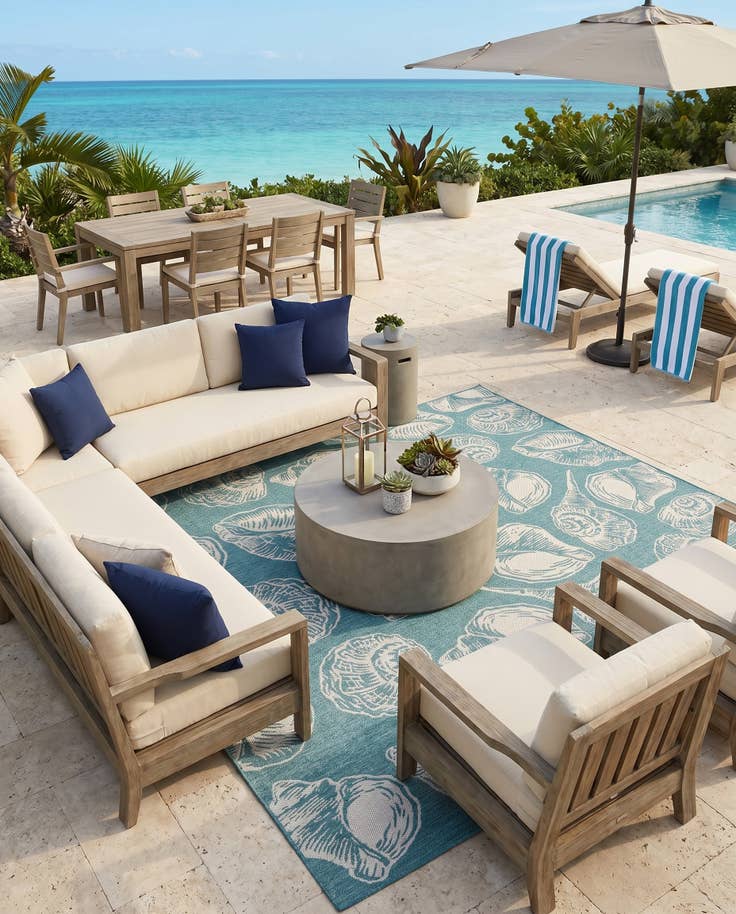 Detail image of 10' x 14' Easy-Clean Coastal Indoor / Outdoor Rug