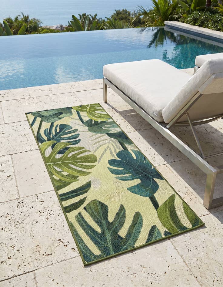 Detail image of 2' x 4' Easy-Clean Botanical Indoor / Outdoor Runner Rug