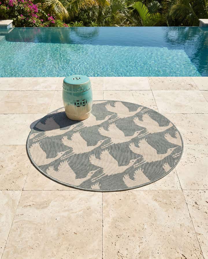 3' x 3' Easy-Clean Coastal Indoor / Outdoor Round Rug