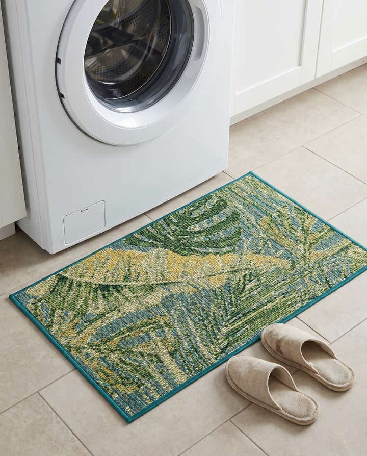 2' x 3' Easy-Clean Botanical Indoor / Outdoor Rug