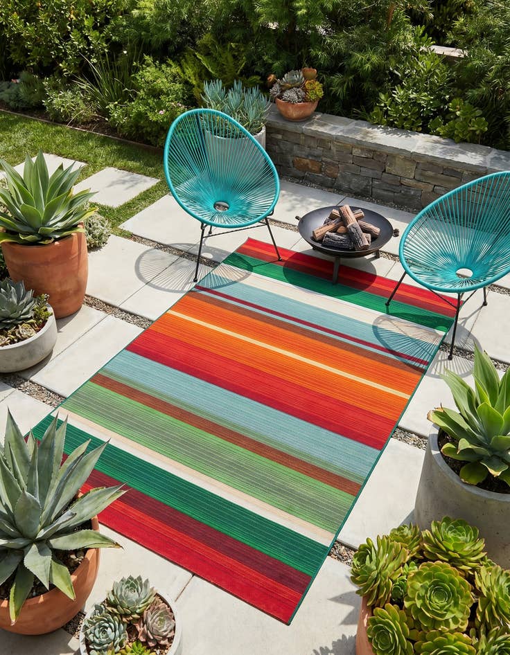 Detail image of 4' x 6' Easy-Clean Modern Indoor / Outdoor Rug