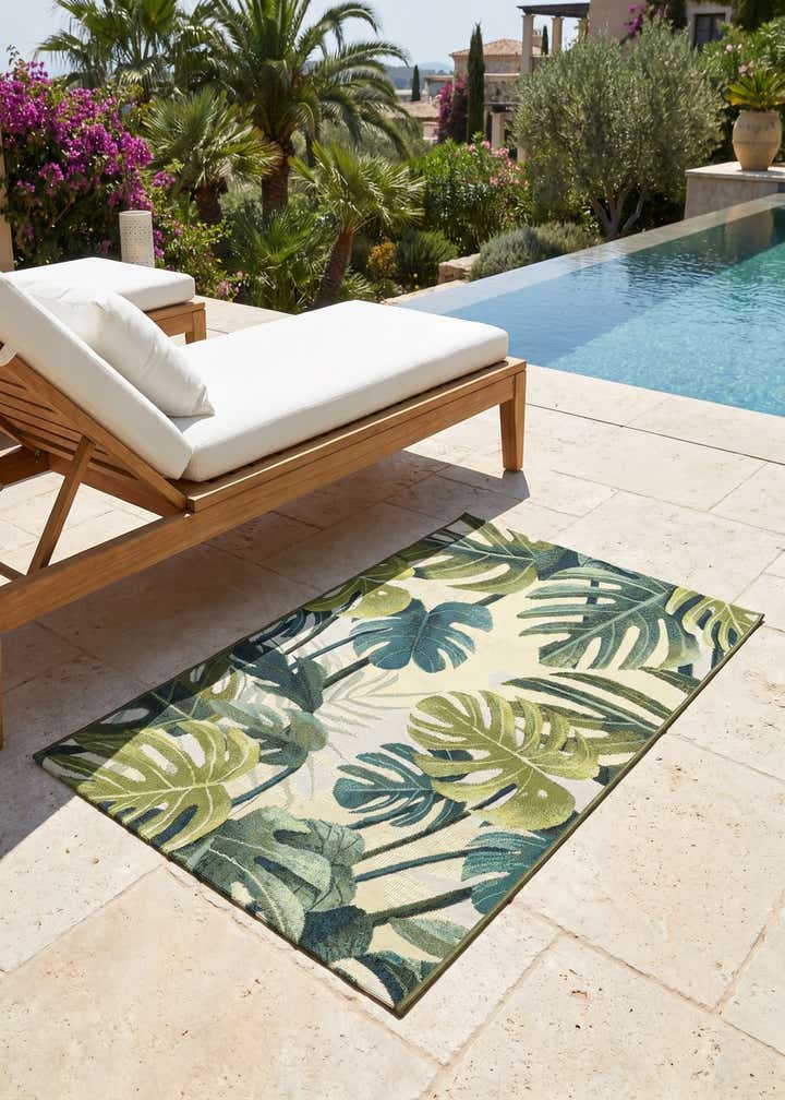 3' 3 x 5' 3 Easy-Clean Botanical Indoor / Outdoor Rug