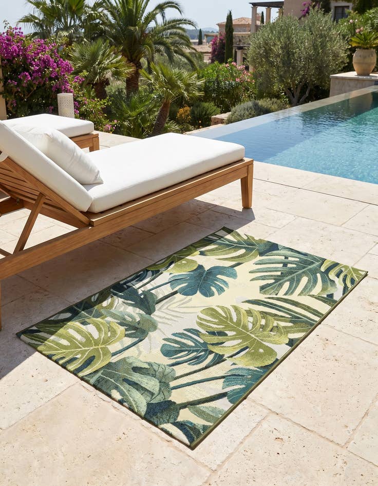 Detail image of 3' 3 x 5' 3 Easy-Clean Botanical Indoor / Outdoor Rug