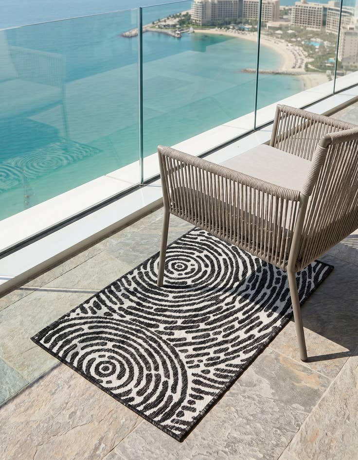 Detail image of 2' x 3' Easy-Clean Modern Indoor / Outdoor Rug
