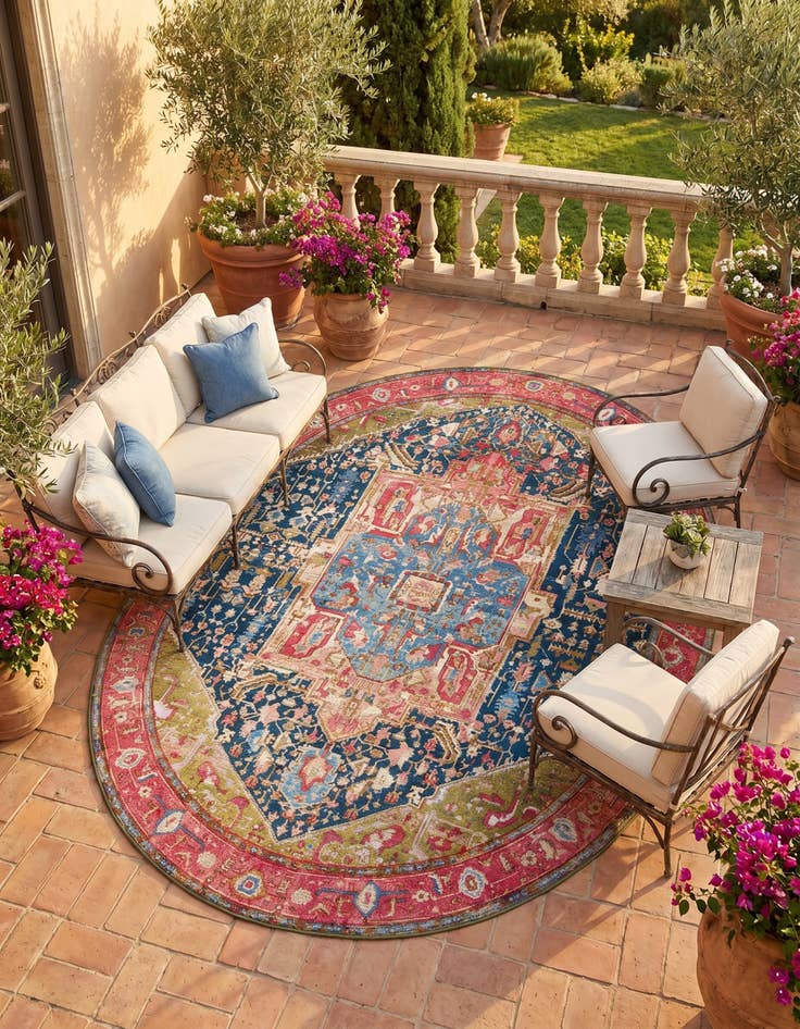 Detail image of 7' 10 x 10' Easy-Clean Traditional Indoor / Outdoor Oval Rug