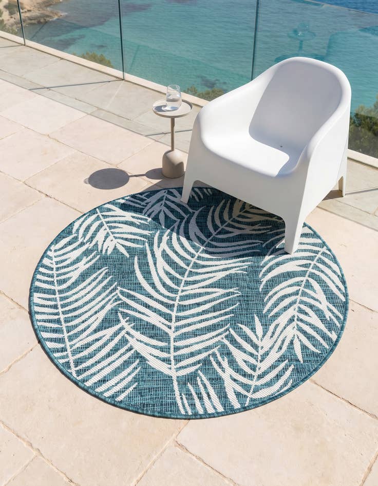 Detail image of 4' x 4' Easy-Clean Botanical Indoor / Outdoor Round Rug