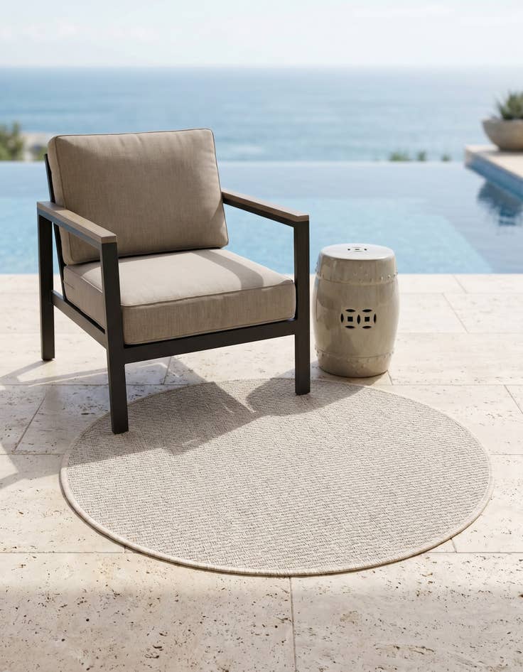 Detail image of 3' x 3' Easy-Clean Solid Indoor / Outdoor Round Rug