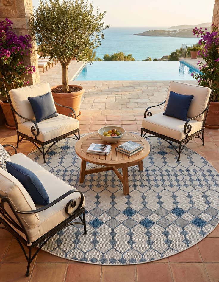 Detail image of 10' x 10' Easy-Clean Trellis Indoor / Outdoor Round Rug