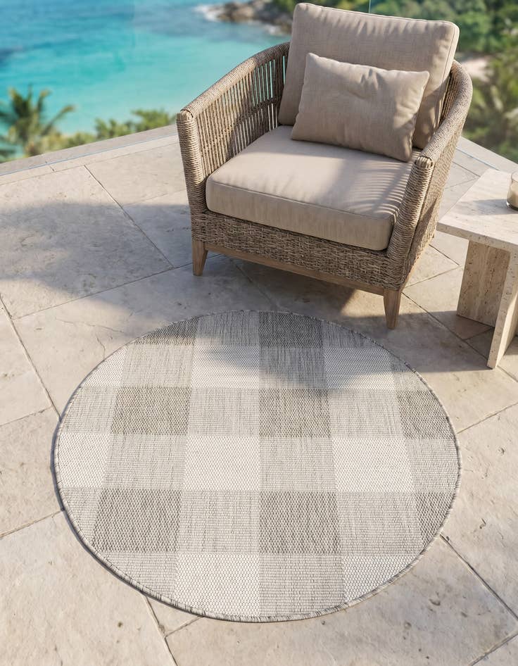 Detail image of 3' x 3' Easy-Clean Checkered Indoor / Outdoor Round Rug