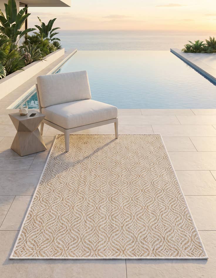 Detail image of 3' x 5' 3 Easy-Clean Lattice Indoor / Outdoor Rug