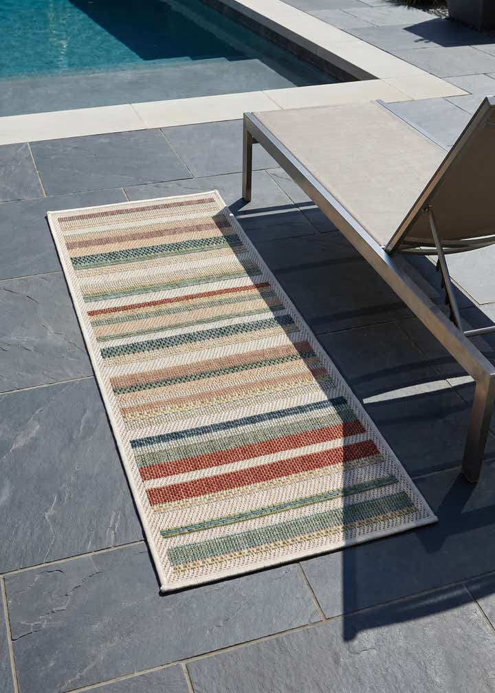 2' x 4' Easy-Clean Baja Indoor / Outdoor Runner Rug