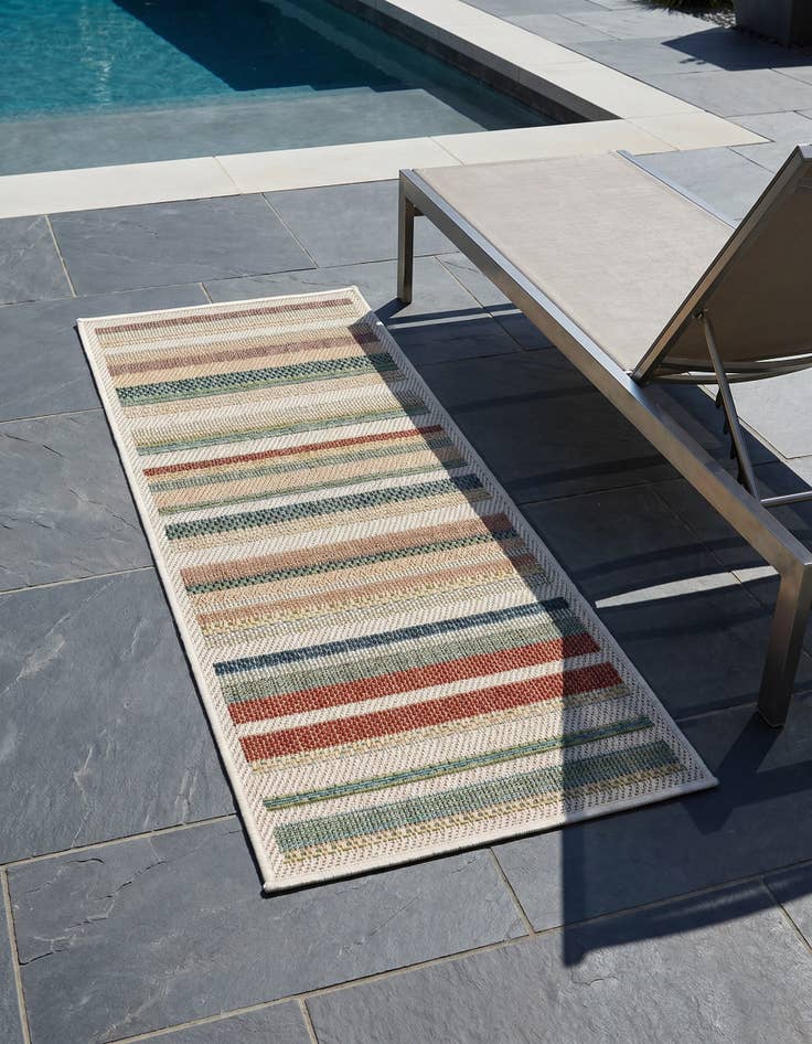 Detail image of 2' x 4' Easy-Clean Baja Indoor / Outdoor Runner Rug