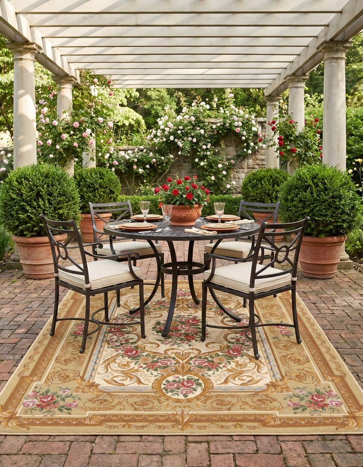 Detail image of 5' x 7' Easy-Clean Traditional Indoor / Outdoor Rug