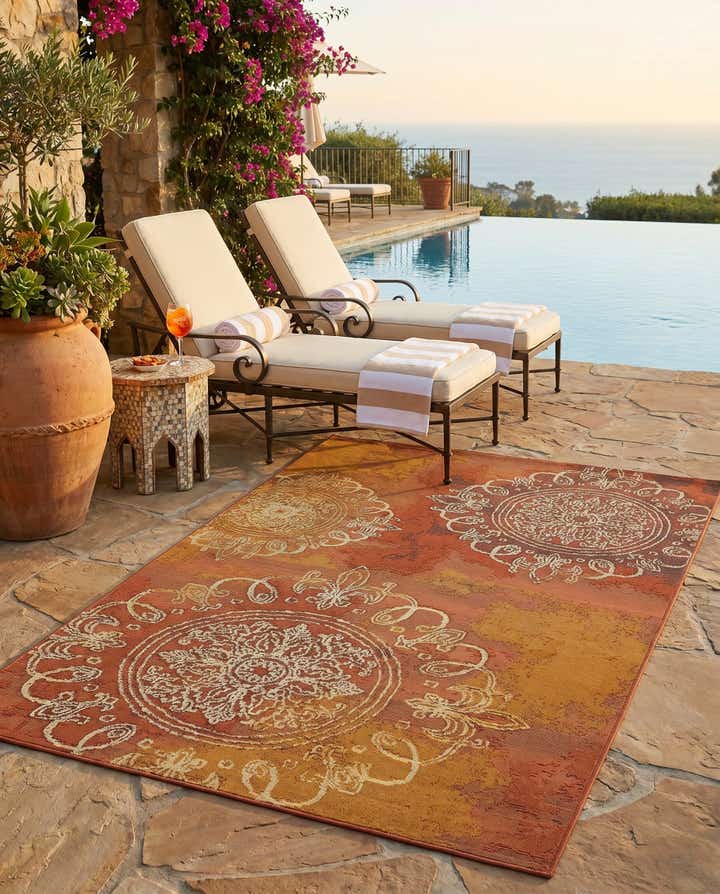 4' x 6' Easy-Clean Modern Indoor / Outdoor Rug