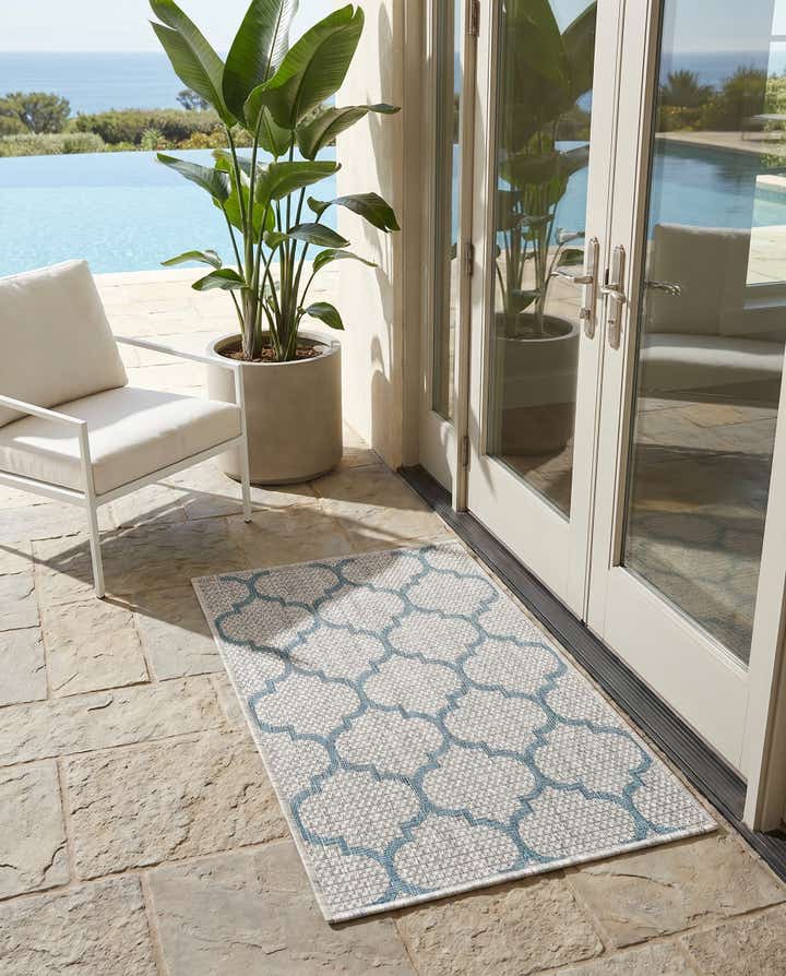 2' x 3' 1 Easy-Clean Trellis Indoor / Outdoor Rug