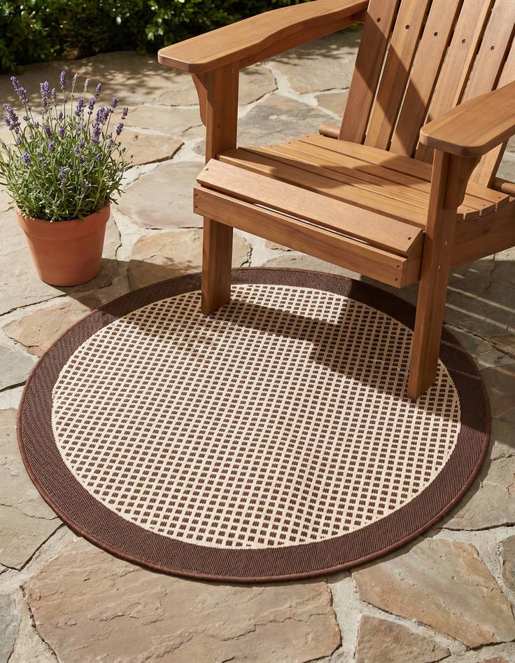 Detail image of 3' x 3' Easy-Clean Border Indoor / Outdoor Round Rug