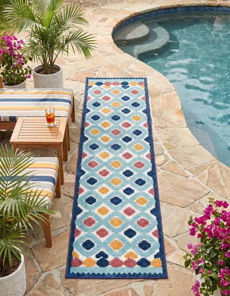 Detail image of 2' x 8' Easy-Clean Belize Indoor / Outdoor Runner Rug